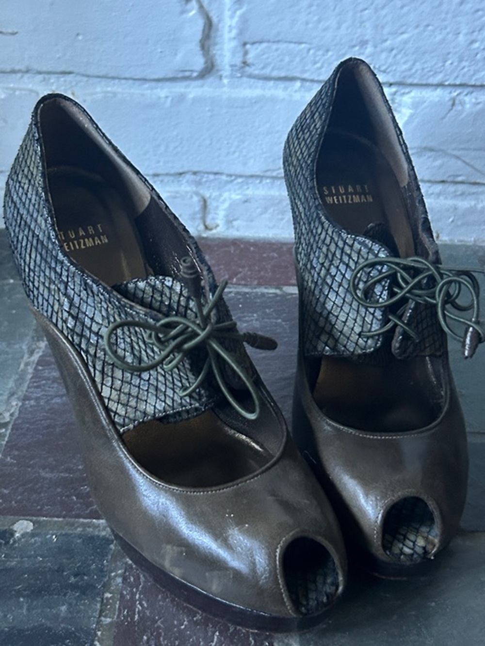 Stuart Weitzman Olive Green Leather Lace-Up Peep-Toe Heels